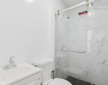 7426 Dempsey Avenue - Photo Thumbnail 5