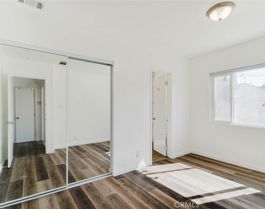 7426 Dempsey Avenue - Photo Thumbnail 4