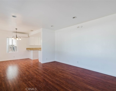 7426 Dempsey Avenue - Photo Thumbnail 7