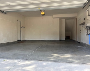 3288 Ledgewood - Photo Thumbnail 18
