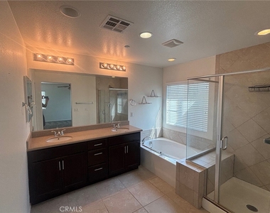 3288 Ledgewood - Photo Thumbnail 14