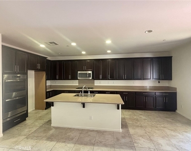 3288 Ledgewood - Photo Thumbnail 2