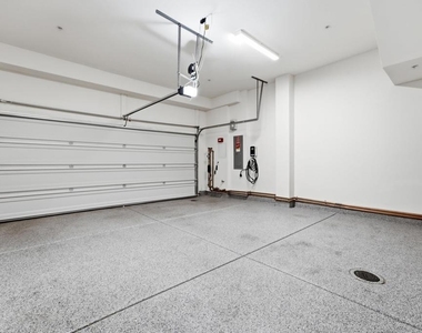 8386 Yosemite Street - Photo Thumbnail 20