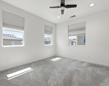 8386 Yosemite Street - Photo Thumbnail 6