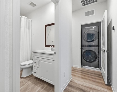 8386 Yosemite Street - Photo Thumbnail 14