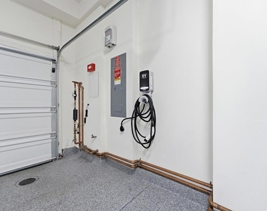 8386 Yosemite Street - Photo Thumbnail 19