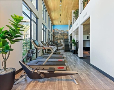 4949 Baltimore Drive - Photo Thumbnail 14