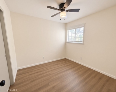 131 Walter Way - Photo Thumbnail 4