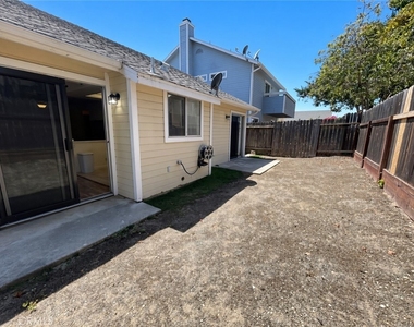131 Walter Way - Photo Thumbnail 10