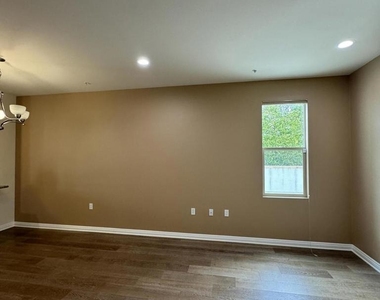 28220 Highridge - Photo Thumbnail 6
