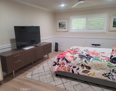 2185 Via Mariposa - Photo Thumbnail 20