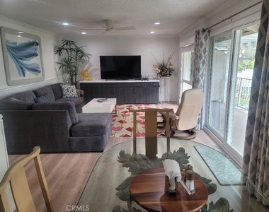 2185 Via Mariposa - Photo Thumbnail 5