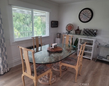 2185 Via Mariposa - Photo Thumbnail 10