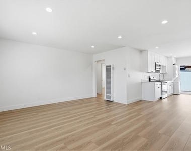 16404 San Jacinto - Photo Thumbnail 6