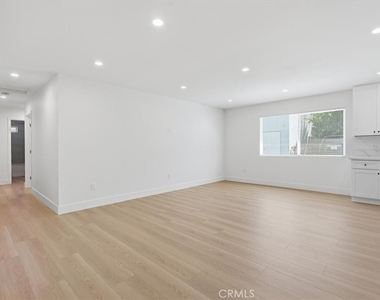 16402 San Jacinto - Photo Thumbnail 2
