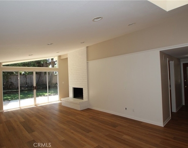 263 Hanover Drive - Photo Thumbnail 8