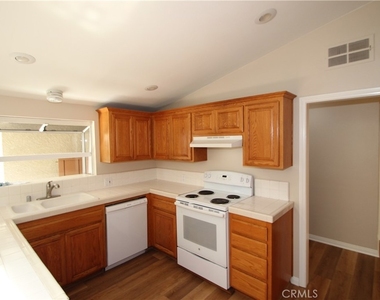 263 Hanover Drive - Photo Thumbnail 5