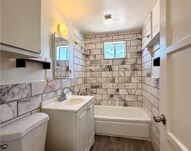 7536 White Oak Avenue - Photo Thumbnail 6