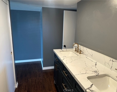 9684 Avenida Monterey - Photo Thumbnail 15