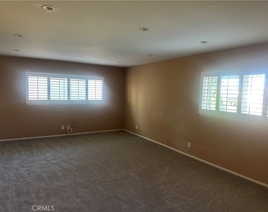 9684 Avenida Monterey - Photo Thumbnail 27