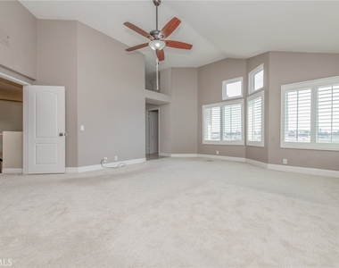9042 Santiago Dr - Photo Thumbnail 22