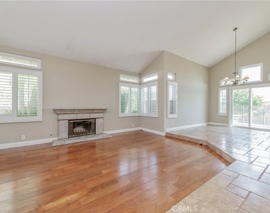 9042 Santiago Dr - Photo Thumbnail 11
