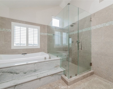 9042 Santiago Dr - Photo Thumbnail 24