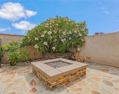 9042 Santiago Dr - Photo Thumbnail 7