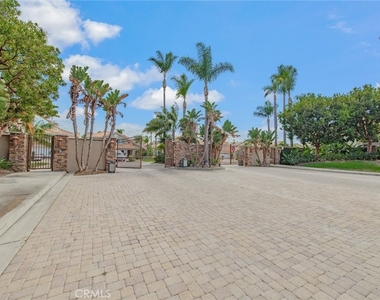 9042 Santiago Dr - Photo Thumbnail 35