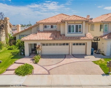 9042 Santiago Dr - Photo Thumbnail 1