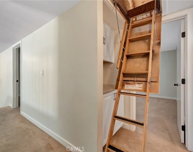 512 Amber Drive - Photo Thumbnail 17