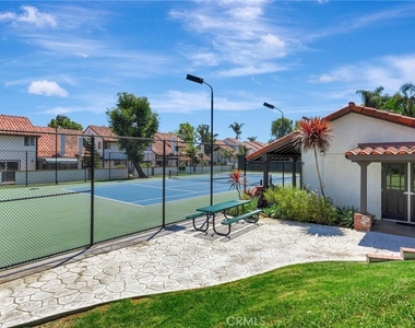 512 Amber Drive - Photo Thumbnail 42