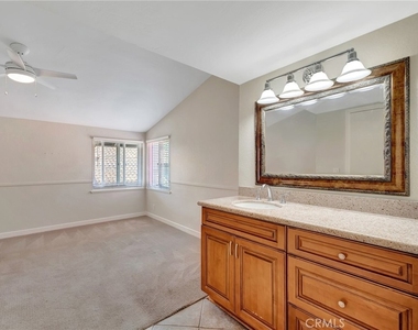512 Amber Drive - Photo Thumbnail 31