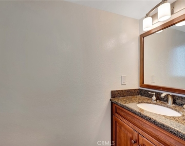 512 Amber Drive - Photo Thumbnail 15
