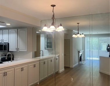 2960 Champion Way - Photo Thumbnail 6