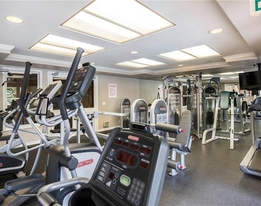 2960 Champion Way - Photo Thumbnail 33