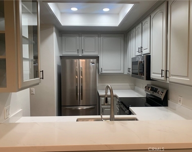 2960 Champion Way - Photo Thumbnail 8