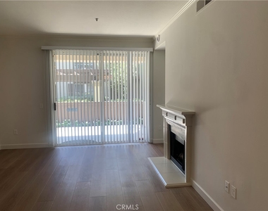 2960 Champion Way - Photo Thumbnail 3