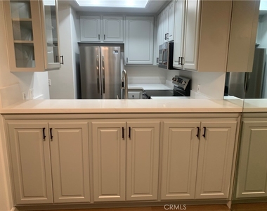 2960 Champion Way - Photo Thumbnail 7