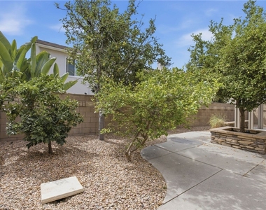 5689 Andover Way - Photo Thumbnail 40