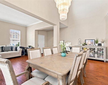5689 Andover Way - Photo Thumbnail 15