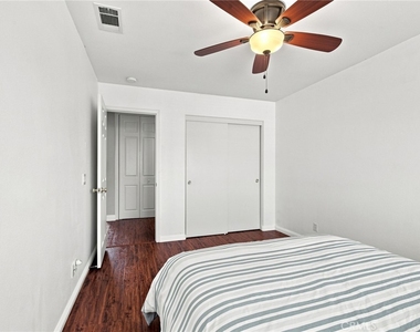 5689 Andover Way - Photo Thumbnail 35