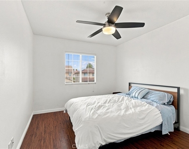 5689 Andover Way - Photo Thumbnail 29