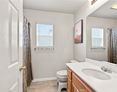 5689 Andover Way - Photo Thumbnail 36