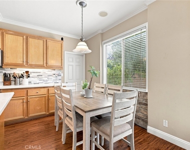 5689 Andover Way - Photo Thumbnail 5