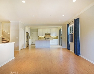 75 Thornhurst - Photo Thumbnail 1
