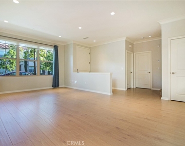 75 Thornhurst - Photo Thumbnail 3