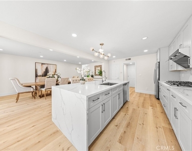 4311 Pioneer St - Photo Thumbnail 9
