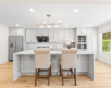 4311 Pioneer St - Photo Thumbnail 6