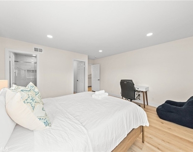 4311 Pioneer St - Photo Thumbnail 29